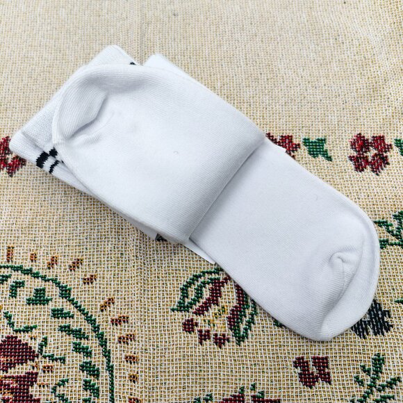 NWT ALO Yoga Throwback Sock 2 Pairs - M - Picture 6 of 6